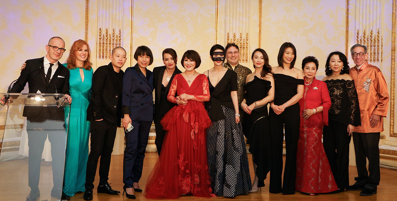 The China Fashion Gala 2019. From Left to right: Simon Collins, Liz Claman, Jason Wu, Angelica Cheung, Shu Qi, Yue-Sai Kan, BING, James Heimowitz, Vivian Xue, Dee Poon, Sophia Sheng, Anla Cheng and Chien Chung Pei. Courtesy of China Institute, 2019. All rights reserved